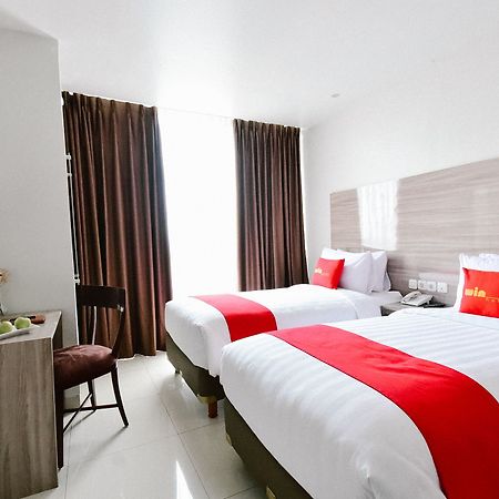 Win Grand Hotel Bekasi Dış mekan fotoğraf